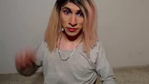 Snapshot of hugedaneska chatting on 12-03-25, 04:53 Danezka online show from 12-03-25, 04:53