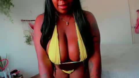 Snapshot of hugetitschocolate05 chatting on 02-06-25, 08:56 ADRIANITA online show from 02-06-25, 08:56