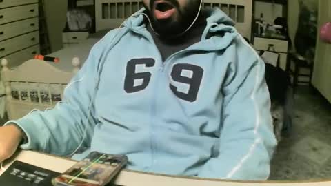 Snapshot of hugeveiny chatting on 01-15-25, 05:15 hugeveiny online show from 01-15-25, 05:15