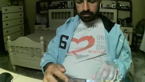 Snapshot of hugeveiny chatting on 11-05-25, 01:44 hugeveiny online show from 11-05-25, 01:44