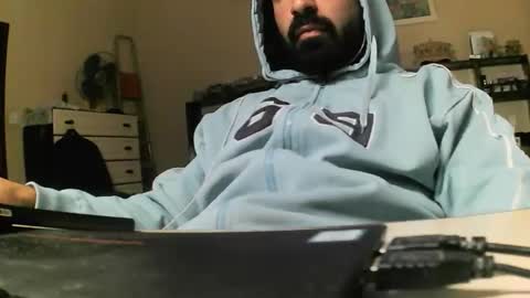 Snapshot of hugeveiny chatting on 11-28-25, 05:26 hugeveiny online show from 11-28-25, 05:26