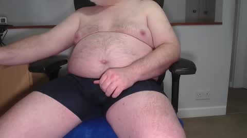 Huggie Bear online show from 02-23-25, 07:44