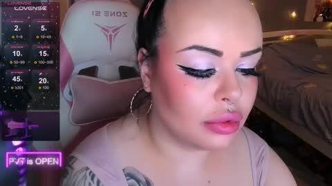 Snapshot of huggy_og chatting on 01-17-26, 03:28 Maddison online show from 01-17-26, 03:28