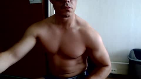 hughjaegg online show from 06-10-26, 12:04