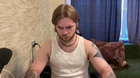 Snapshot of hugo__brad chatting on 06-24-26, 06:51 Hugo online show from 06-24-26, 06:51
