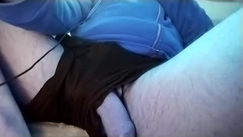 Snapshot of hugo_hug chatting on 01-21-25, 09:46 David online show from 01-21-25, 09:46