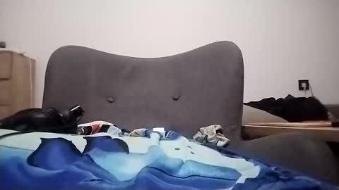 Snapshot of hugo_hug chatting on 10-05-25, 08:40 David online show from 10-05-25, 08:40