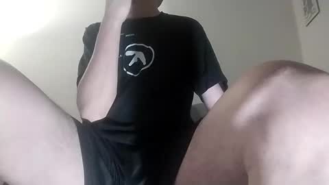 Snapshot of hugo_hug chatting on 12-21-25, 09:44 David online show from 12-21-25, 09:44