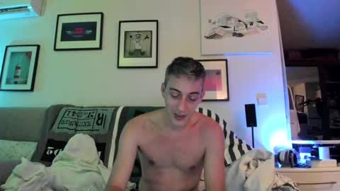 Snapshot of hugolandcam chatting on 12-01-24, 04:29 Hugo online show from 12-01-24, 04:29