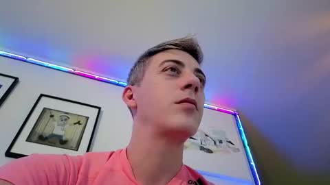 Snapshot of hugolandcam chatting on 12-03-25, 09:46 Hugo online show from 12-03-25, 09:46