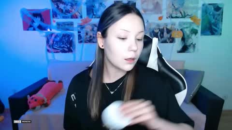 HugoMin online show from 10-17-25, 02:19