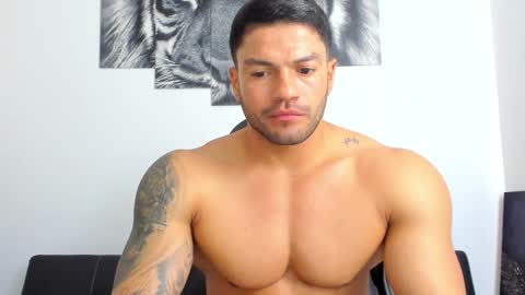 Snapshot of humber_eli chatting on 11-07-25, 02:28 Eli online show from 11-07-25, 02:28