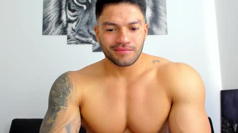 Snapshot of humber_eli chatting on 11-19-25, 01:11 Eli online show from 11-19-25, 01:11