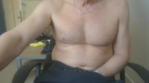 hundeleine online show from 02-19-26, 02:24