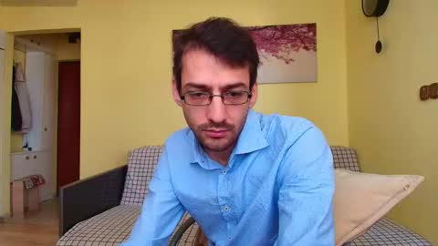 Snapshot of hungeddy chatting on 12-18-25, 09:15 Eddy online show from 12-18-25, 09:15