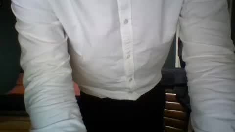 hunghard2004 online show from 10-22-25, 10:31