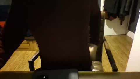 hunghard2004 online show from 11-30-25, 11:20