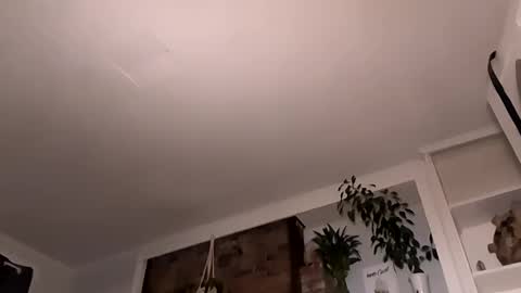 Snapshot of hungitalian40 chatting on 10-28-25, 07:45 hungitalian40 online show from 10-28-25, 07:45