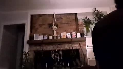 Snapshot of hungitalian40 chatting on 11-20-25, 11:32 hungitalian40 online show from 11-20-25, 11:32