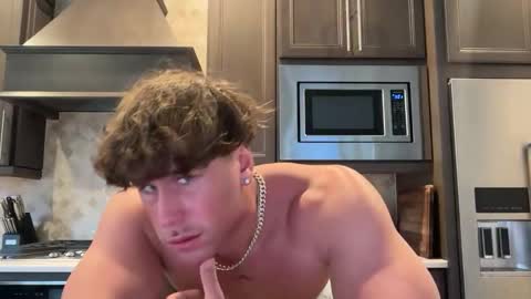 hungkingg22 online show from 02-15-26, 04:58