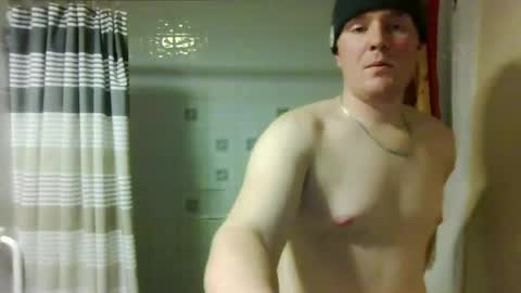 Snapshot of hungnredddd chatting on 03-13-26, 12:39 hungnredddd online show from 03-13-26, 12:39