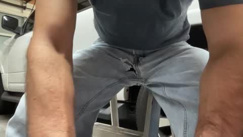 Snapshot of hungrowdycowboy chatting on 05-31-26, 07:37 HungRowdyCowboy online show from 05-31-26, 07:37