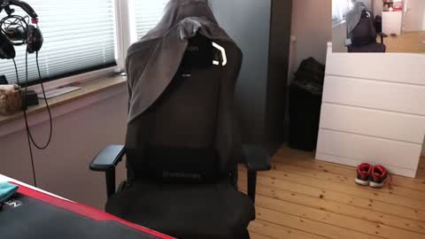 hungry_26 online show from 12-15-24, 11:01