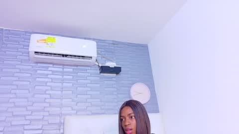 Snapshot of hungry_pussy18 chatting on 10-28-25, 01:47 sasha online show from 10-28-25, 01:47