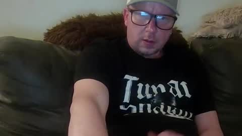 Snapshot of hungsingledad79 chatting on 03-13-26, 08:32 HuingsingleDad79 online show from 03-13-26, 08:32