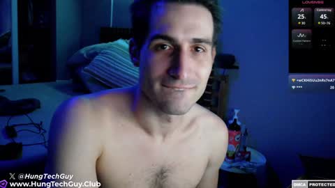 Snapshot of hungtechguy chatting on 12-30-24, 01:37 HungTechGuy online show from 12-30-24, 01:37