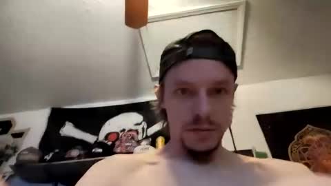 Snapshot of hungtxcock92 chatting on 02-14-25, 05:03 hungtxcock92 online show from 02-14-25, 05:03