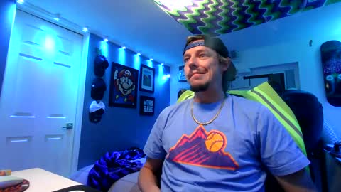 Snapshot of hungtxcock92 chatting on 09-21-25, 12:18 hungtxcock92 online show from 09-21-25, 12:18