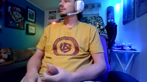 Snapshot of hungtxcock92 chatting on 12-19-25, 02:51 hungtxcock92 online show from 12-19-25, 02:51