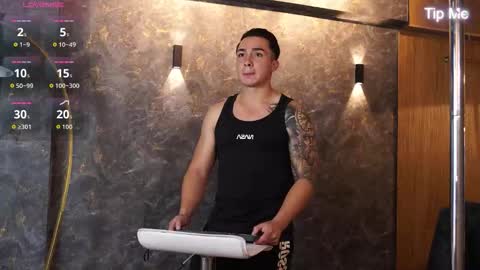 hunk_ryan online show from 12-01-25, 01:27