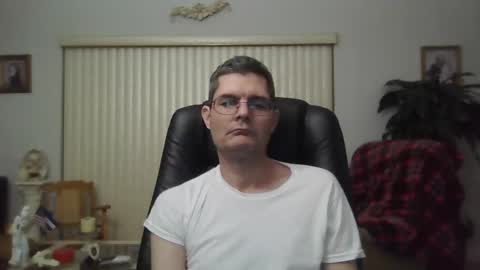 hunkmasclefad458 online show from 01-13-25, 05:55