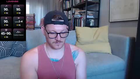 Snapshot of hunky_arthur chatting on 12-28-24, 06:28 Hunky Arthur online show from 12-28-24, 06:28