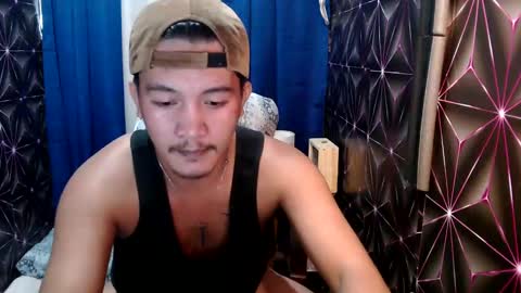 hunkylloyd online show from 12-17-24, 02:44