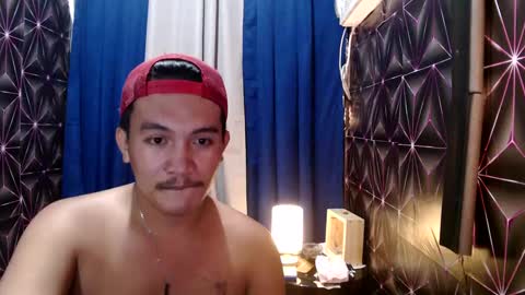 hunkylloyd online show from 12-20-24, 10:38