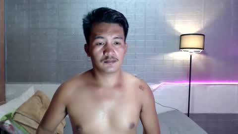 Snapshot of hunkylloyd chatting on 05-04-26, 03:35 hunkylloyd online show from 05-04-26, 03:35