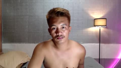 Snapshot of hunkylloyd chatting on 06-01-26, 03:30 hunkylloyd online show from 06-01-26, 03:30