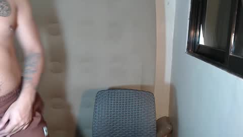 hunkyzeus online show from 01-16-25, 04:38