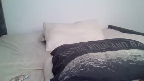 hunny online show from 12-03-25, 05:00