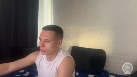 Snapshot of hunter_f1t chatting on 06-08-26, 02:12 Hunter online show from 06-08-26, 02:12