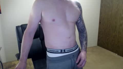 Snapshot of hunter_jayden7 chatting on 05-13-26, 09:55 TypsyT7 online show from 05-13-26, 09:55
