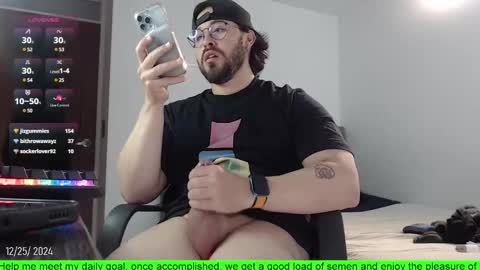 Snapshot of hunter_of_mn chatting on 12-26-24, 12:25 online show from 12-26-24, 12:25