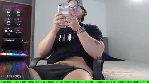 Snapshot of hunter_of_mn chatting on 01-03-25, 10:19 online show from 01-03-25, 10:19