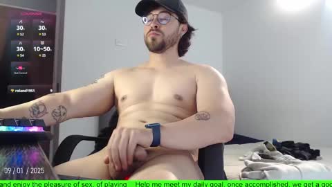 Snapshot of hunter_of_mn chatting on 01-10-25, 01:42 online show from 01-10-25, 01:42