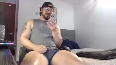 Snapshot of hunter_of_mn chatting on 09-11-25, 01:22 online show from 09-11-25, 01:22