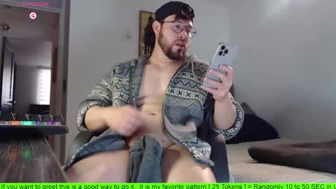 Snapshot of hunter_of_mn chatting on 10-08-25, 02:04 online show from 10-08-25, 02:04