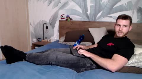 Hunter Bridges online show from 01-20-25, 04:34